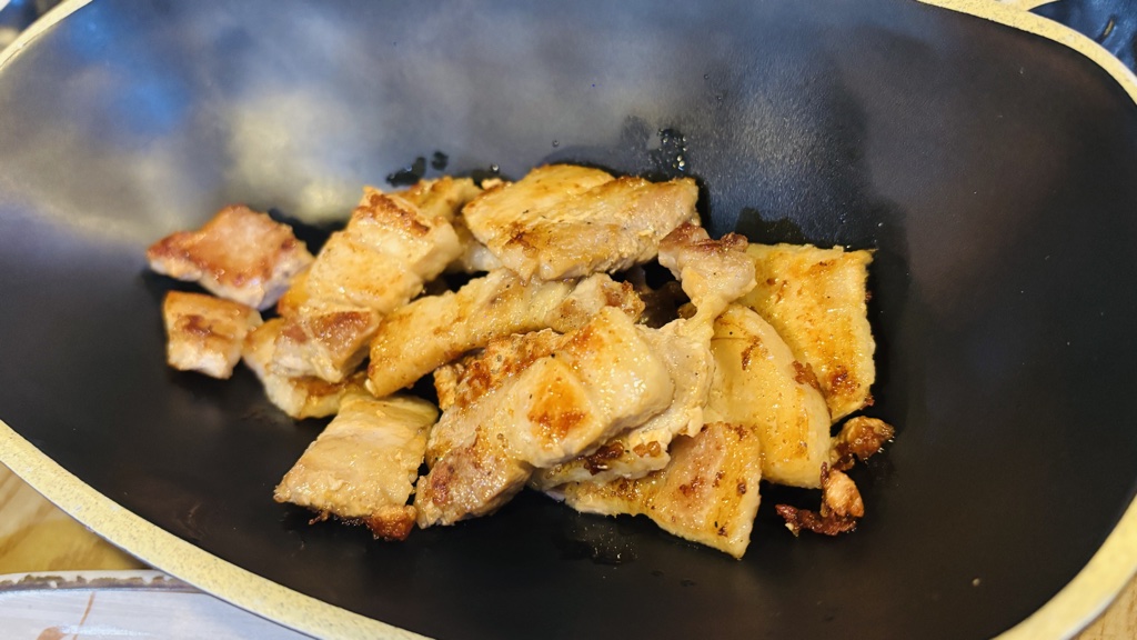 こんがり焼き上がったサムギョプサル