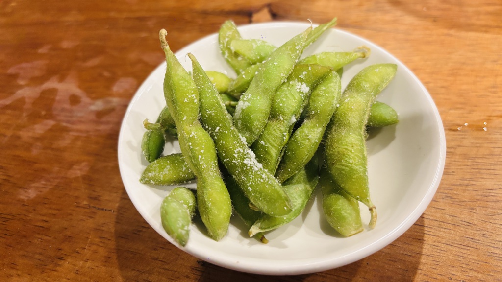 塩がふられた枝豆