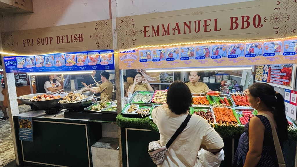 スープとBBQの屋台「FPJ SOUP DELISH」「EMMANUEL BBQ」